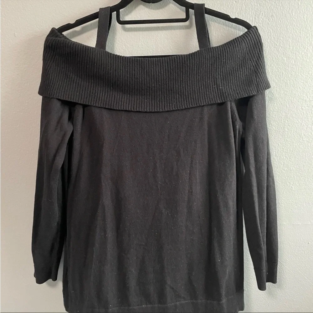 Anne Klein cashmere blend off shoulder long sleeves black sweater. Size M